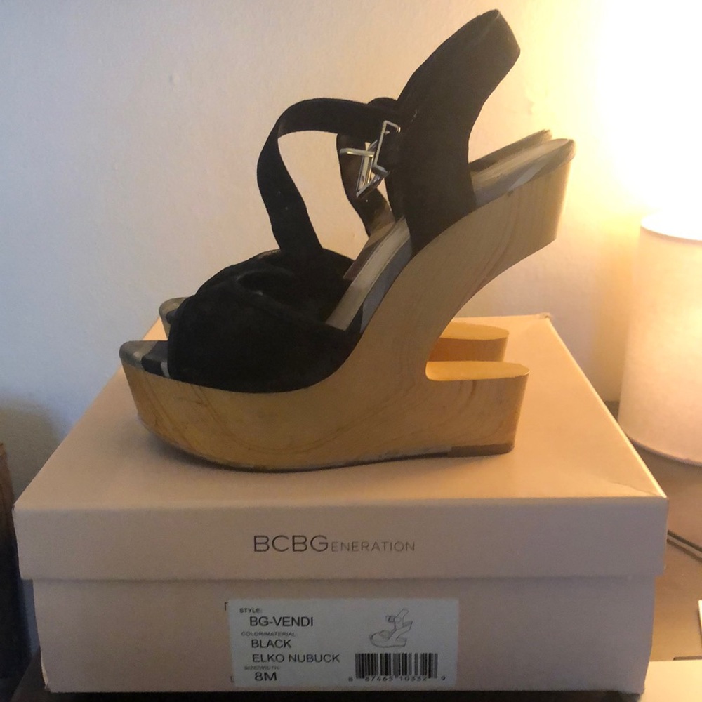BCBGeneration wooded platform cut out heel BLACK size 8